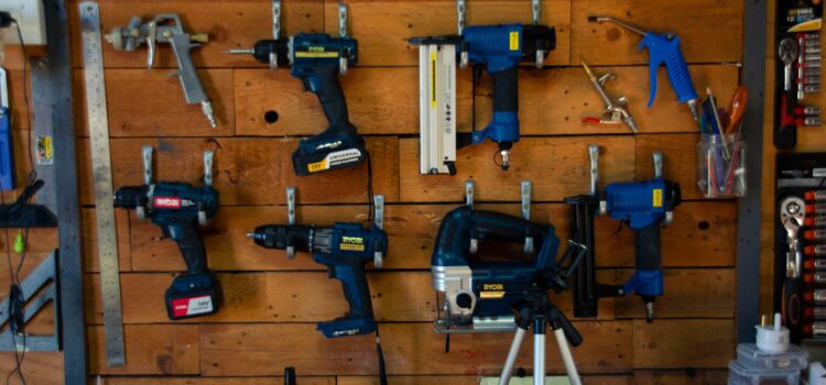 Carpenter’s Essential Toolkit: 5 Game-Changing Power Tools You Can’t Live Without